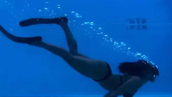 Lexi Pool Diving