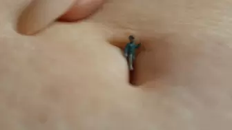 M - The little belly button cleaner Giantess