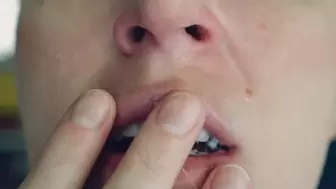 Extreme Close Up: Snotty, Sneezing Blowjob and Nose Play