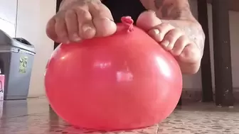 Barefoot Milf with long toenails Red Balloon POP SloMo CloaeUp PoPing cam