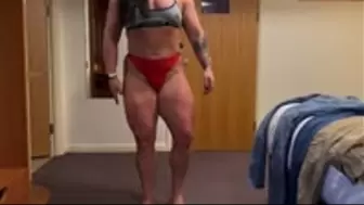 Professional weightlifter try-on