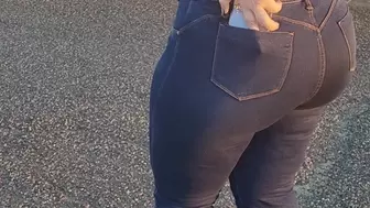 hot sexy american blonde girl Sweets in blue Pazzani Jeans and high heels
