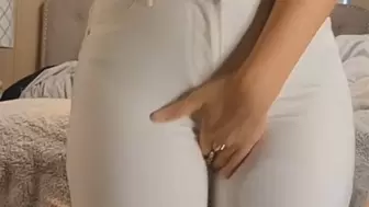 Double Wetting in White Jeans