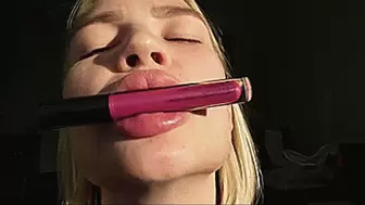 PINK MOTHER - OF - PEARL LIPS IN THE SUNSET LIGHT !MP4