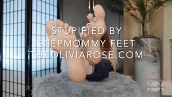 Stupefied By StepMommy Feet (MP4 SD)