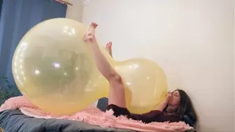 Cosette BTP's crystal yellow Roomtex Doll balloon - 480p