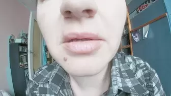 Making violet lips