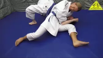 Headlock escape challange in judo gi Antscha vs Zsuzsa