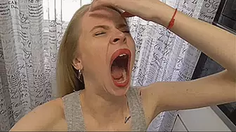 MOVABLE TONSILS IN THE DEEP MOUTH!MP4