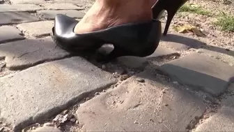 complete destruction from my Stiletto High Heels while walking - full clip - (1280x720*wmv)