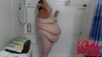 BBW Kelly Queen Takes a Hot shower and shaves her legs! MP4