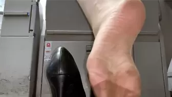 Stewardess Shoeplay- The World At My Feet