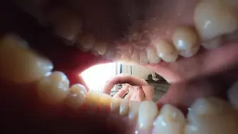 Leijla Giantess Toothache Mouth Vore - VR360