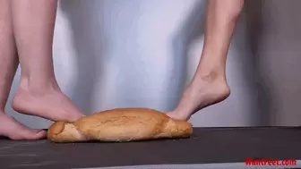 Bread Squishing 4K