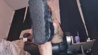 Under Giantess unaware in Dirty Dusty Furry Slippers Shoeplay Under latina Milf Giantess unawares Dirty Barefeet Sexy Soles & Slippers while using laptop ignorong you