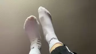 Aurora's Pretty Feet and Toes