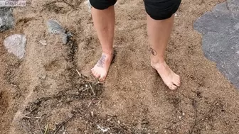 My Sexy Feet On The Beach HD MP4