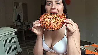 BIG MEGA EATING PIZZA !( 1280x1920 HD ) MOV