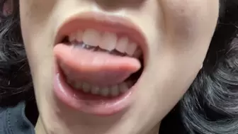 Aurora's Tongue Play