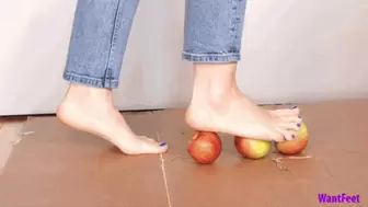 Barefoot Apple Crush 4K