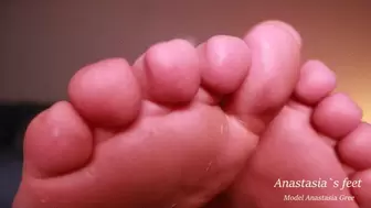 Short toes extremely close