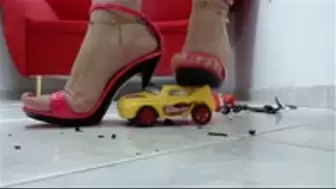 crushing 2 toycars in Flipflops and pink sexy heels