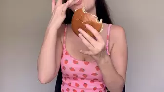 Skinny Girl Eating Burger As An Afternoon Snack - I Wanna Get FAT!!!!! Facestuffing & Overating MOV
