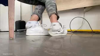 KIRA HATES HER UNCOMFORTABLE SNEAKERS - MP4 Mobile Version