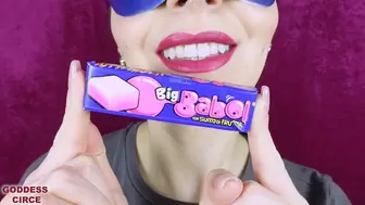 CHEWING 3 BIG BABOL BUBBLE GUMS AND MAKING BUBBLES