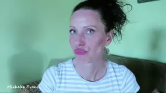 Pink lips sniff MP4 SD