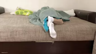 ROOMMATES SLEEPY FEET AND SNORING - MP4 Mobile Version