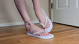 Sexy Flip Flop Dangling (SD 720p MP4)