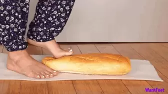 Melanie Barefoot Bread Crush 4K