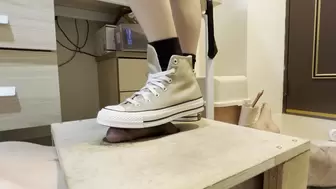 My girlfriend Tina trample cock with converse 1970 on cock table(no cum)
