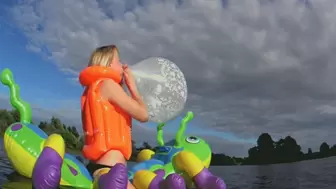 Alla makes a B2P balloon 16 inches riding a rare inflatable caterpillar on the lake!!!