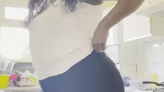 Big Butt black Julie Kaka shows her curves in skintight black Levis jeans and highheels