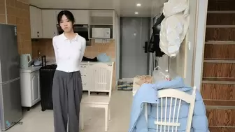 Very pure girl experiences straight arm squat bondage(Chinese model Meteor Passerby)