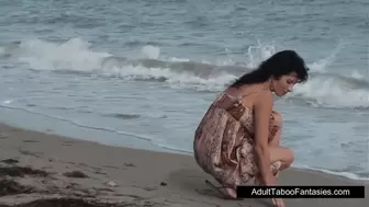 Horny MILF Exposing, Fucking Herself To Orgasms On Beach Thinking She Is Alone - MP4HD