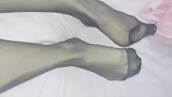 Pantyhose stocking nylon fetish feet legs black nero reinforced