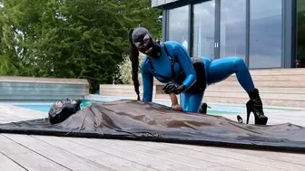 Cristal Kinky in latex catsuit handjob and fucking bound sub in latex vac bed