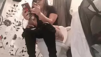 Smoking Hot Milf in Ripped Jeans Takes a dump while on her phone toilet fetish voyerism spying cam mkv