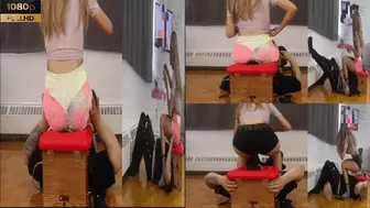 Ass Bouncing & Lunch On The Smother Box - {HD 1080p}
