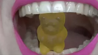 Gummy bear biting MP4 HD 720p
