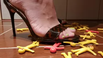Unaware Giantess Getting Ready in Glossy Sandals