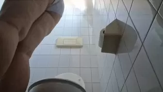 Change stinky diaper in a public toilet 4k