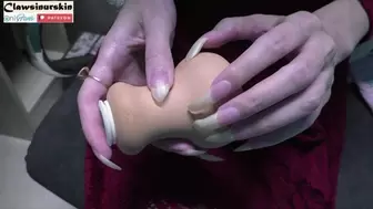 nails scratching ceramic