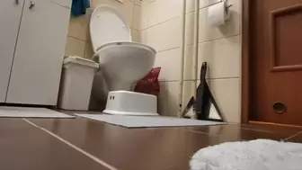 Strong pushing in Toilet visit - shirt & slippers