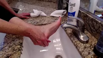 Foot Lotion Massage
