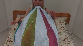 Alla inflates a big beach ball with her mouth and fucks it hotly and lets the air out of the valve on the pussy!!!
