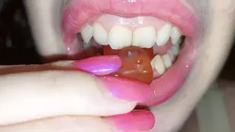 destroying and eating gummy bears with my wonderful teeth - lipgloss edition